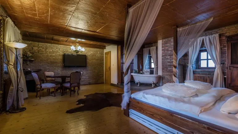 Apartment with bath